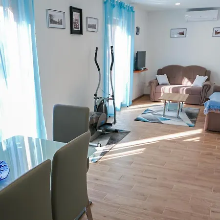 Apartmani Renato Povlja (Brac)